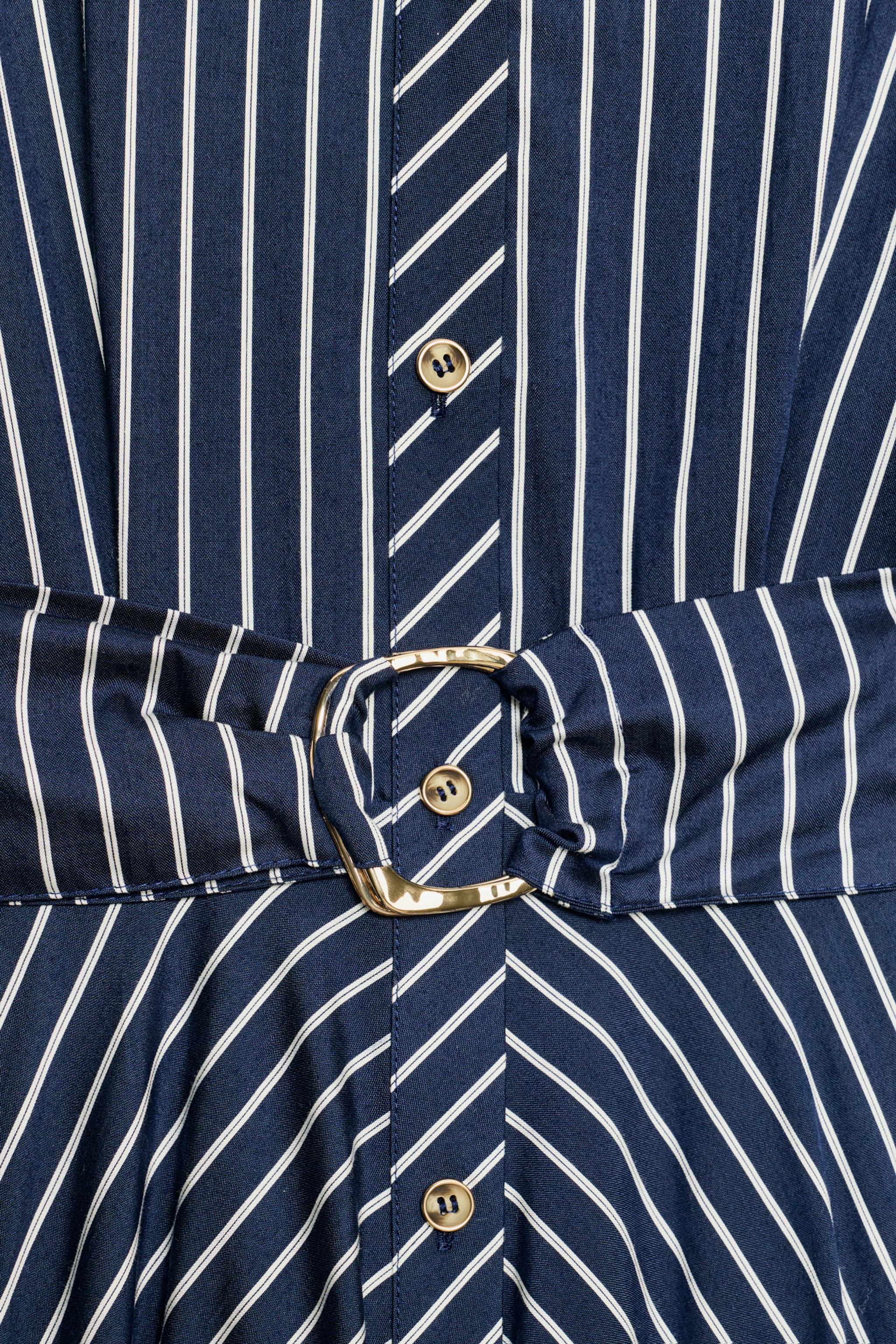 ROBE MI-LONGUE RAYÉE AVEC CEINTURE